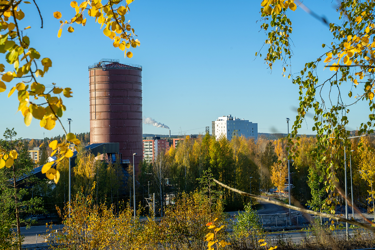 Voimalaitokselle rakennettu kaukolämpöakku